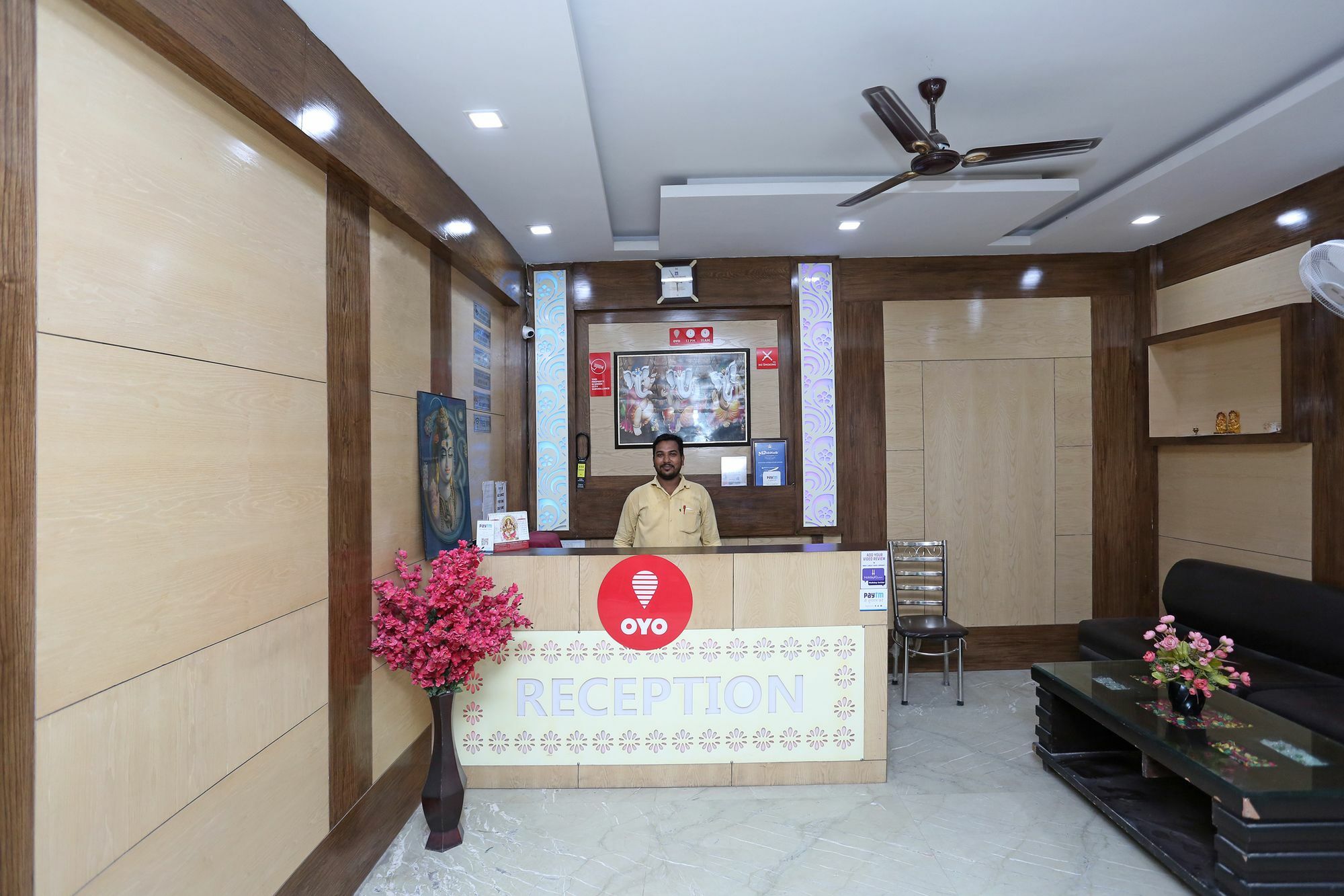 Oyo9233克里希纳勋爵小屋酒店 新德里 外观 照片
