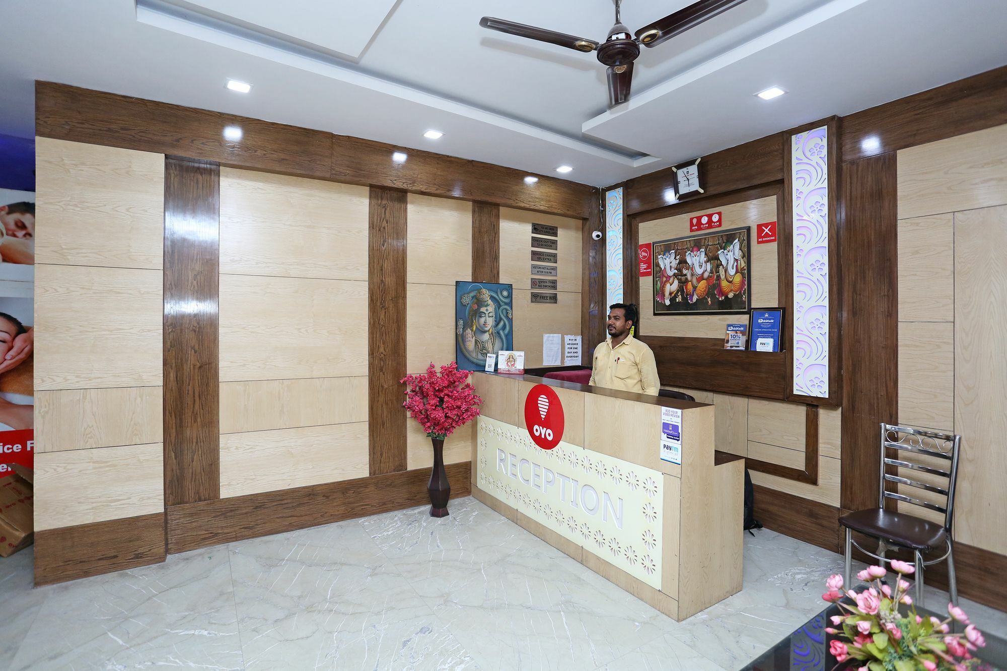 Oyo9233克里希纳勋爵小屋酒店 新德里 外观 照片