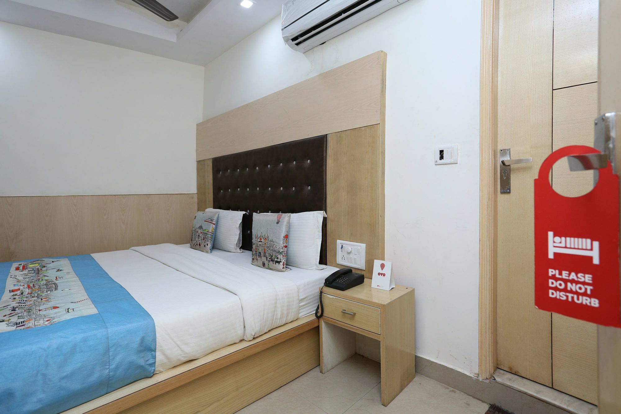 Oyo9233克里希纳勋爵小屋酒店 新德里 外观 照片